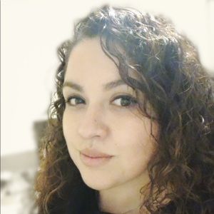 Meet your Posher, Deisy